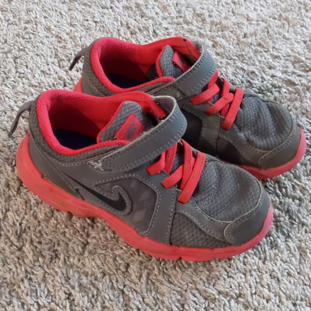 Toddler Boy Size 10 Nike Sneakers